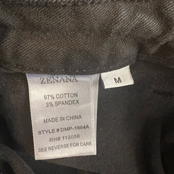 Zenana Outfitters Black Ankle Jeans
Mae Black - Picture 8 of 8